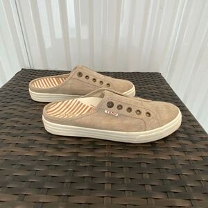 Taos Ez Soul slip on sneakers woman size 8.5